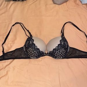 Victoria secret very sexy push up bra